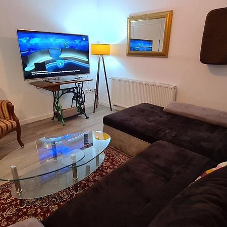 Appartement Lavendel, Ferienwohnung Mit Eigenem Eingang Wie Ein Kleines Haus Bad Salzuflen Exteriör bild