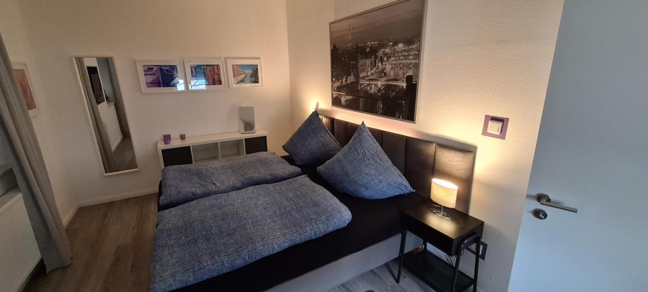 Appartement Lavendel, Ferienwohnung Mit Eigenem Eingang Wie Ein Kleines Haus Bad Salzuflen Exteriör bild