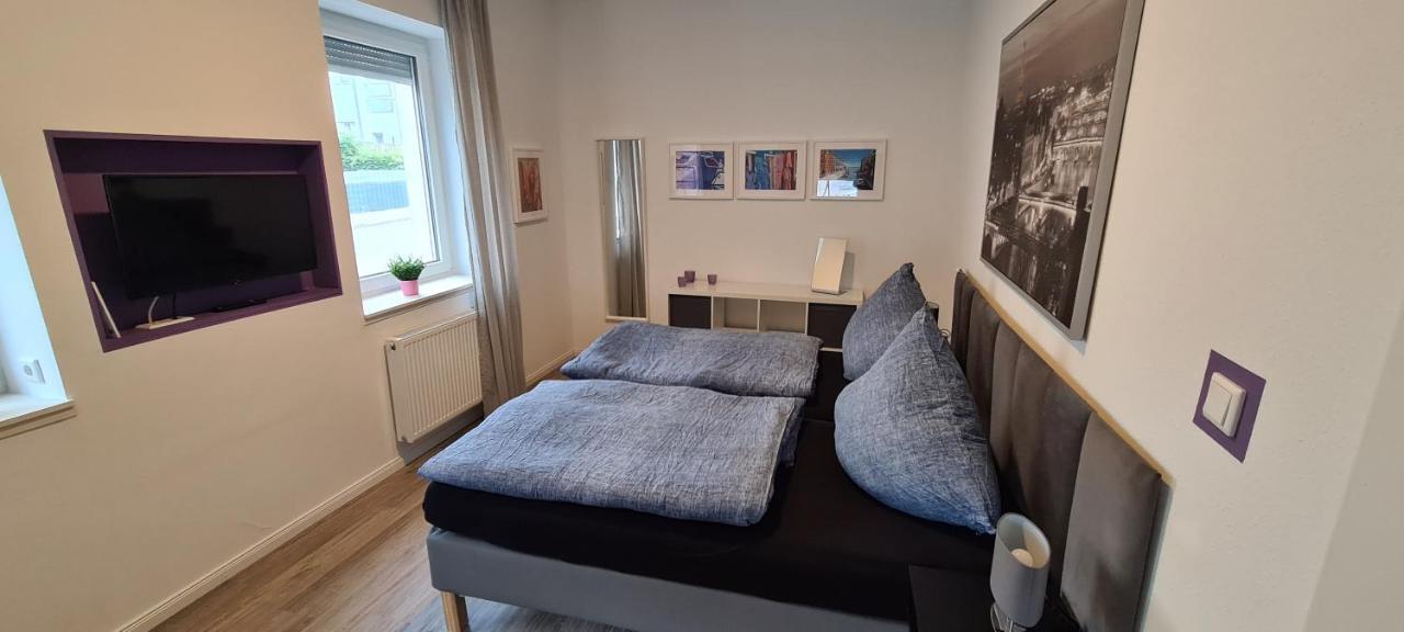 Appartement Lavendel, Ferienwohnung Mit Eigenem Eingang Wie Ein Kleines Haus Bad Salzuflen Exteriör bild