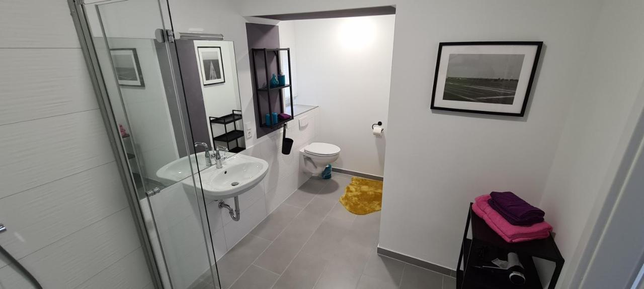 Appartement Lavendel, Ferienwohnung Mit Eigenem Eingang Wie Ein Kleines Haus Bad Salzuflen Exteriör bild
