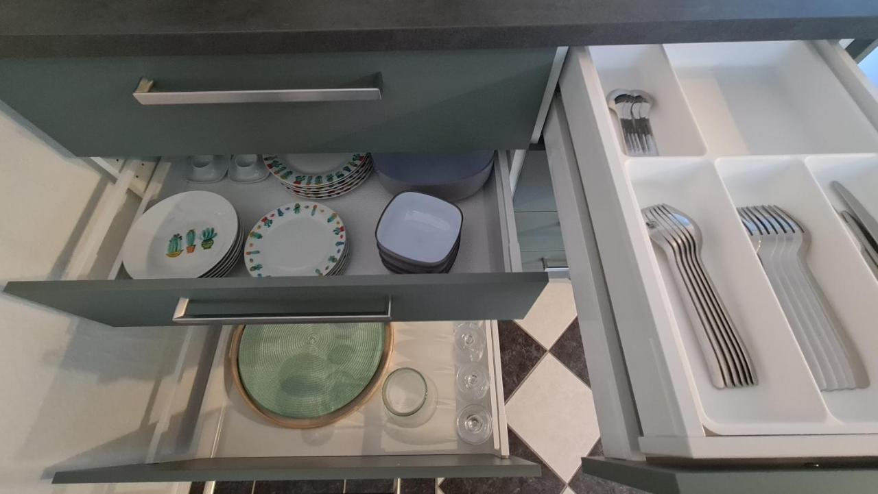 Appartement Lavendel, Ferienwohnung Mit Eigenem Eingang Wie Ein Kleines Haus Bad Salzuflen Exteriör bild