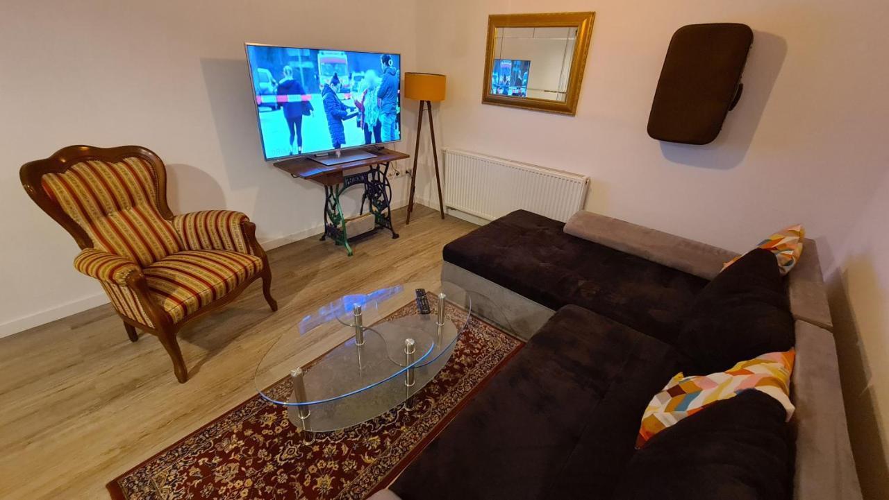 Appartement Lavendel, Ferienwohnung Mit Eigenem Eingang Wie Ein Kleines Haus Bad Salzuflen Exteriör bild
